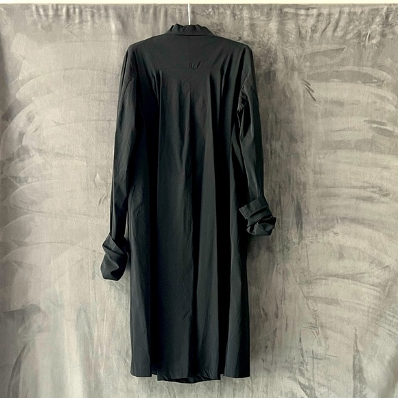 Incredible Rundholz slick black rain/light weight designer jacket. Size M - Picture 2 of 4